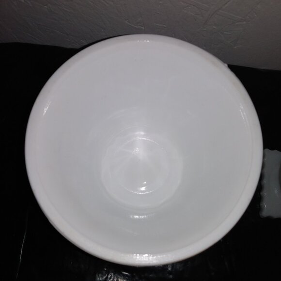 Vintage Milk Glass Vase/ Planters (2 ) - Picture 6 of 11